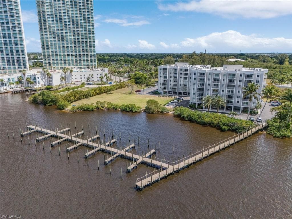 2885 Palm Beach BLVD # 103, FORT MYERS FL 33916-2