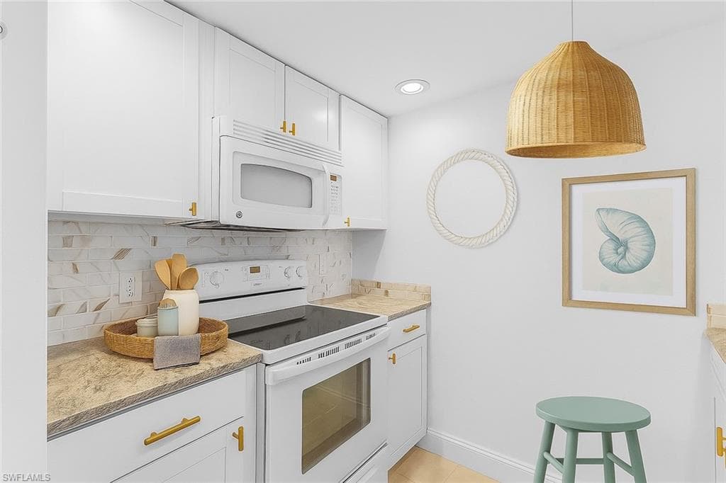 2885 Palm Beach BLVD # 103, FORT MYERS FL 33916-10