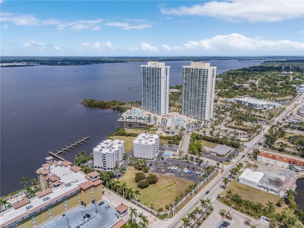 2885 Palm Beach BLVD # 103, FORT MYERS FL 33916-38