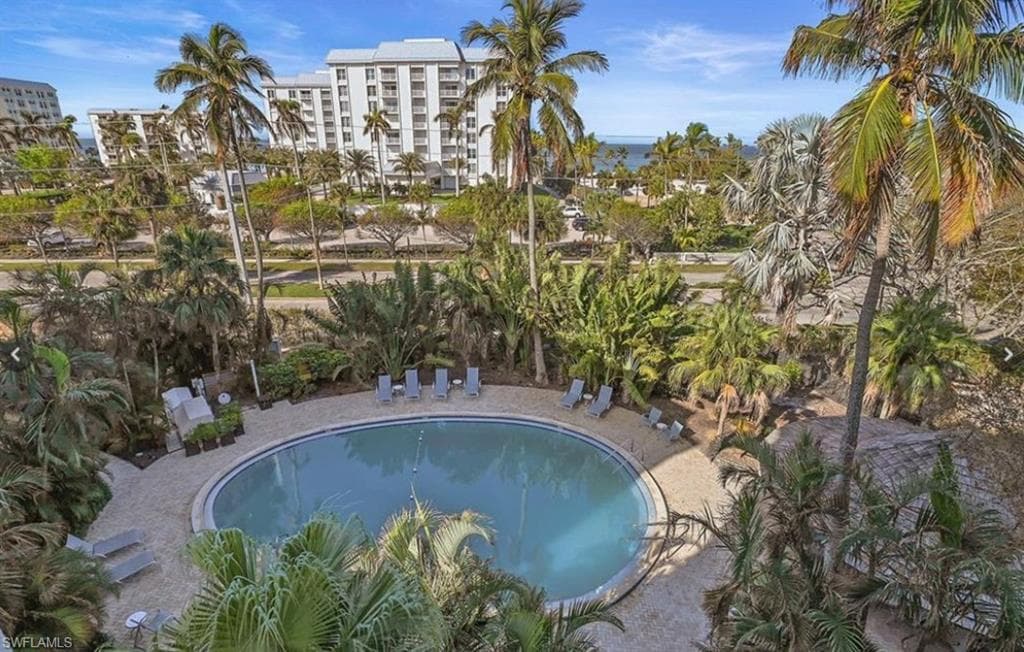 1300 Gulf Shore BLVD N # 304, NAPLES FL 34102-21