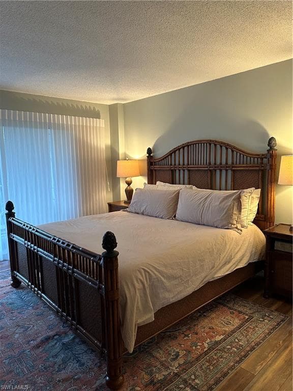 1300 Gulf Shore BLVD N # 304, NAPLES FL 34102-19