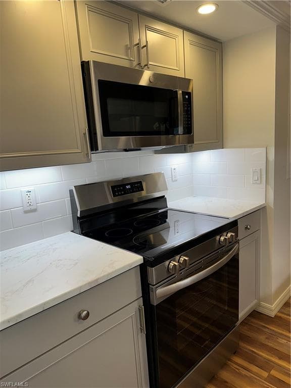 1300 Gulf Shore BLVD N # 304, NAPLES FL 34102-9
