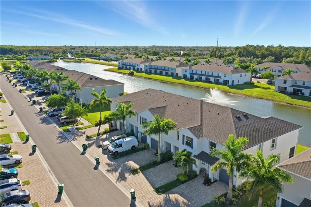 15388 Wildflower CIR, NAPLES FL 34119-39