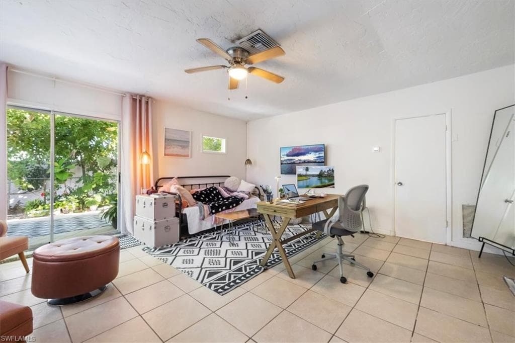 681/683 95th AVE N, NAPLES FL 34108-12