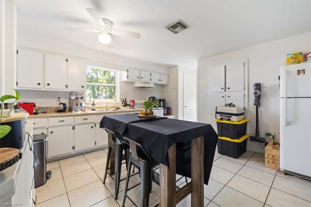 681/683 95th AVE N, NAPLES FL 34108-16
