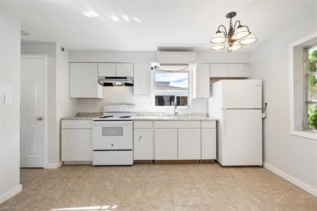 681/683 95th AVE N, NAPLES FL 34108-6