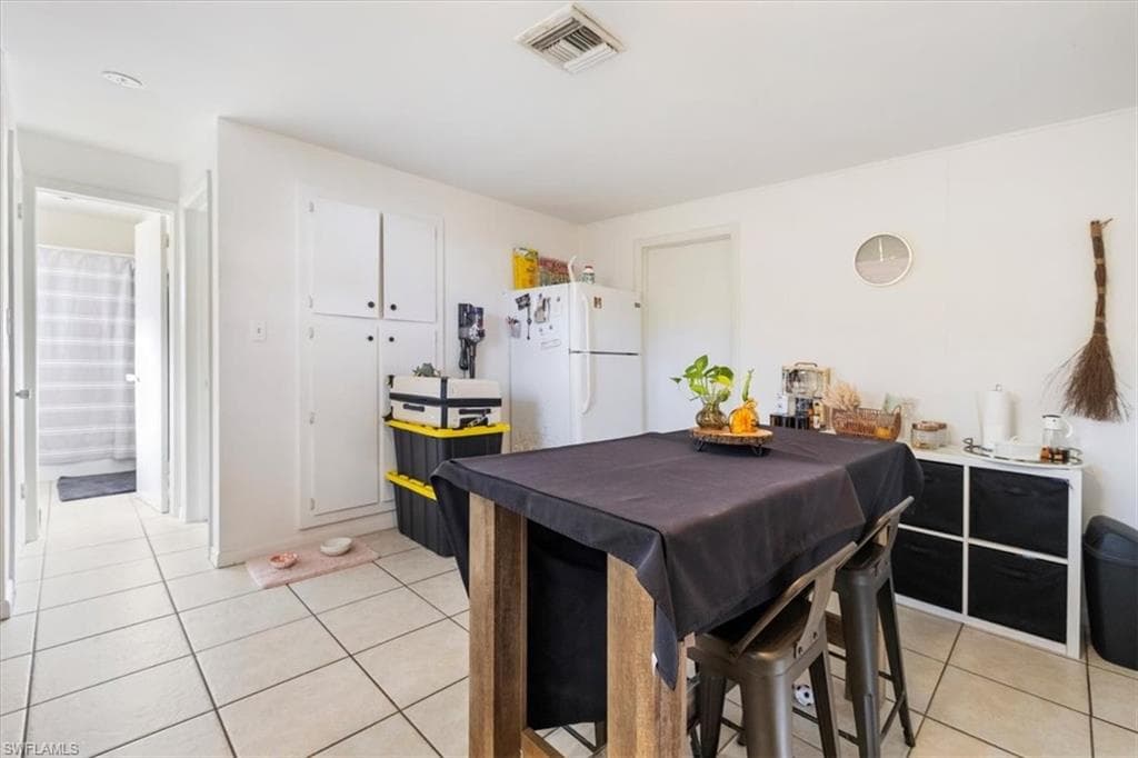 681/683 95th AVE N, NAPLES FL 34108-19