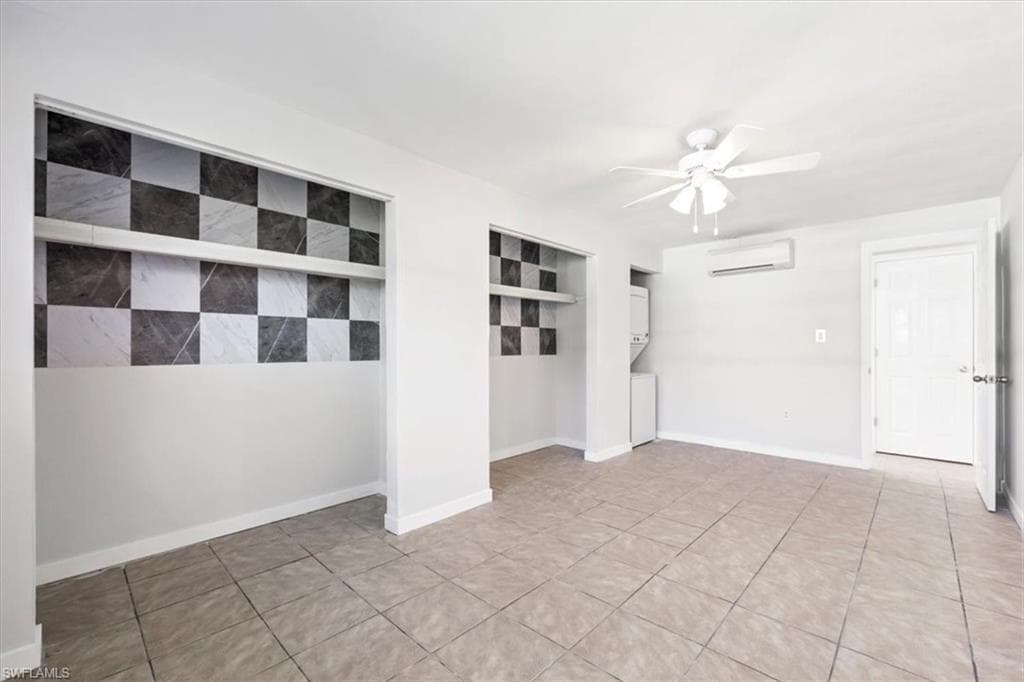 681/683 95th AVE N, NAPLES FL 34108-9