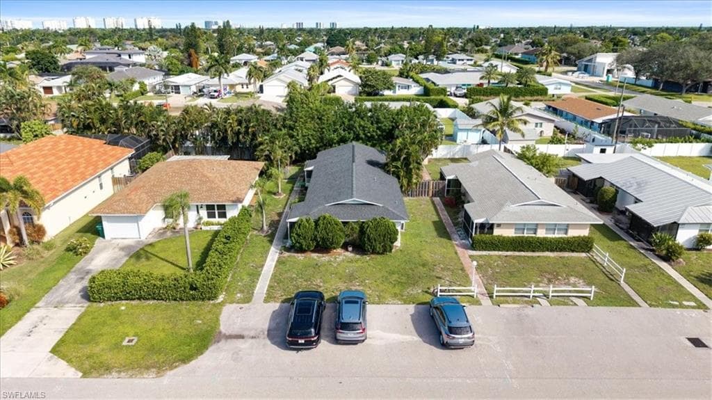 681/683 95th AVE N, NAPLES FL 34108-32