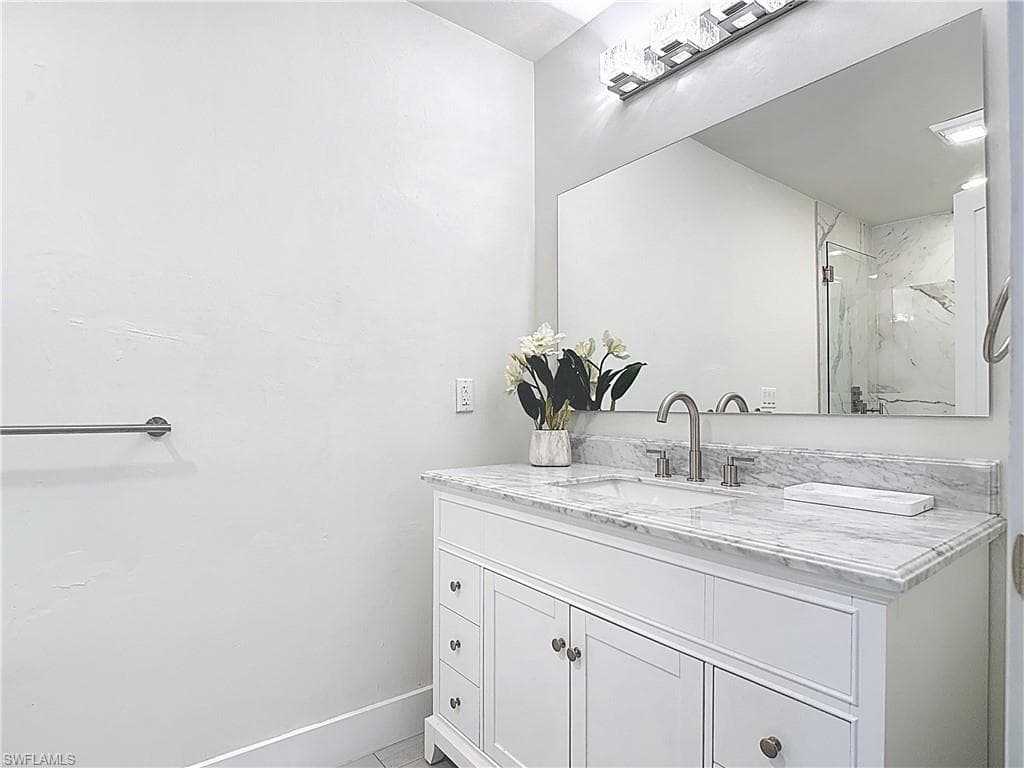 1325 Caloosa Vista RD, FORT MYERS FL 33901-22