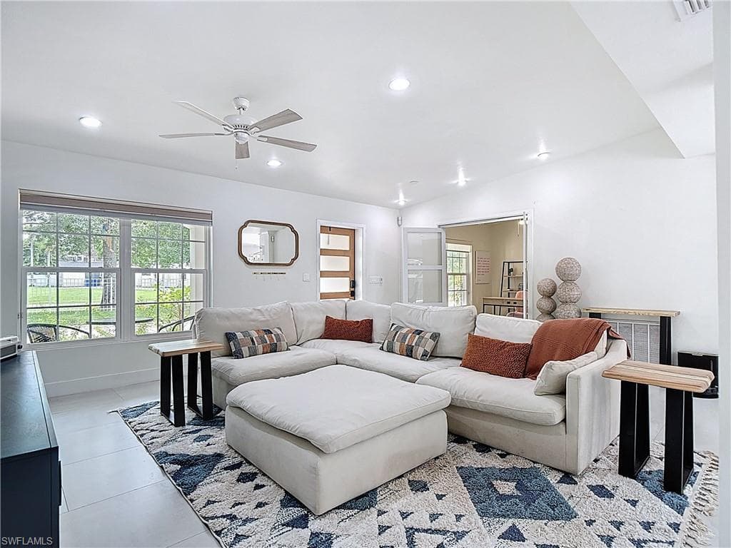 1325 Caloosa Vista RD, FORT MYERS FL 33901-4