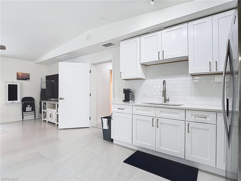 1325 Caloosa Vista RD, FORT MYERS FL 33901-40