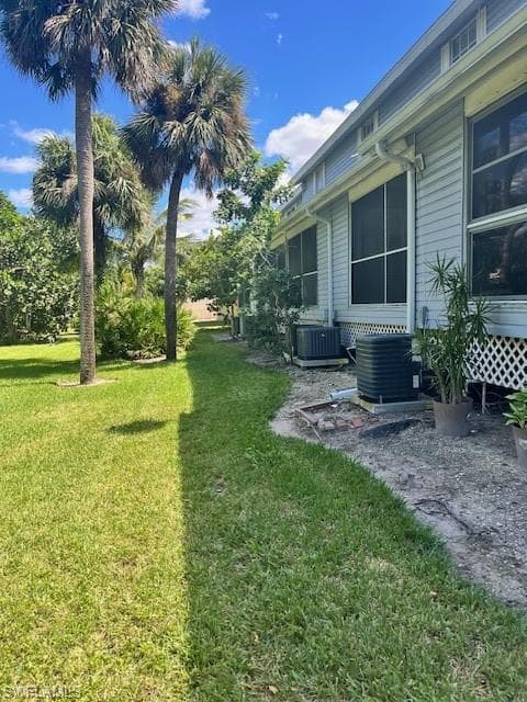 6156 Lake Front DR, FORT MYERS FL 33908-22