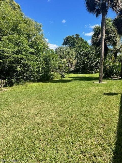 6156 Lake Front DR, FORT MYERS FL 33908-21