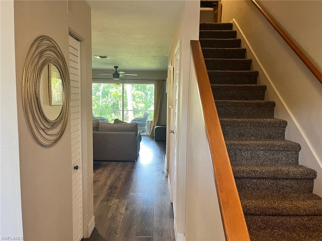 6156 Lake Front DR, FORT MYERS FL 33908-8