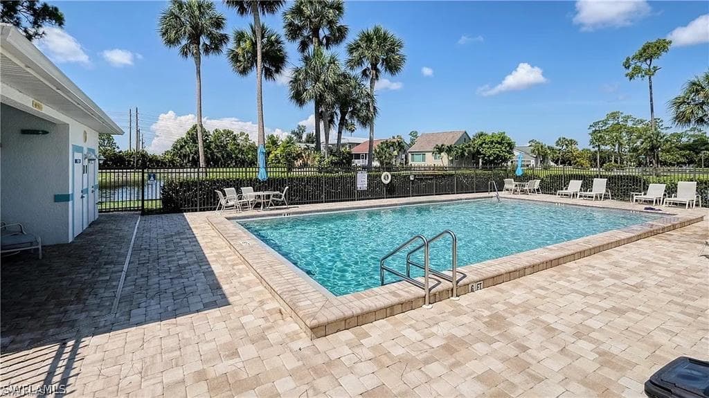 6156 Lake Front DR, FORT MYERS FL 33908-23