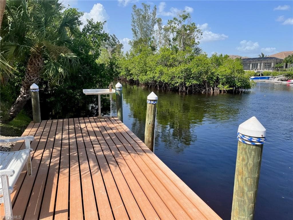 6156 Lake Front DR, FORT MYERS FL 33908-17