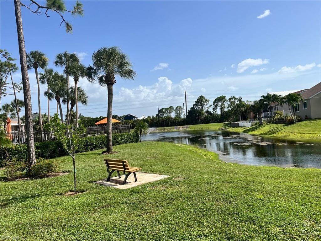 6156 Lake Front DR, FORT MYERS FL 33908-18