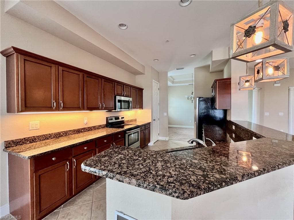174 Shadroe Cove CIR # 1004, CAPE CORAL FL 33991-12