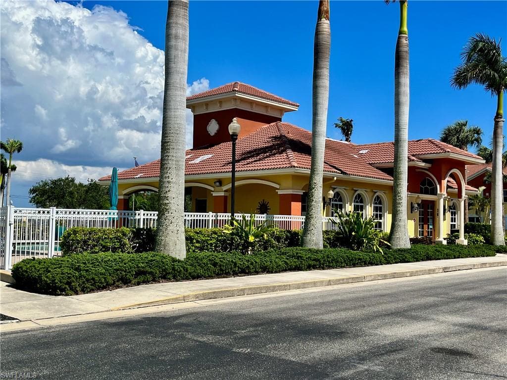 174 Shadroe Cove CIR # 1004, CAPE CORAL FL 33991-29