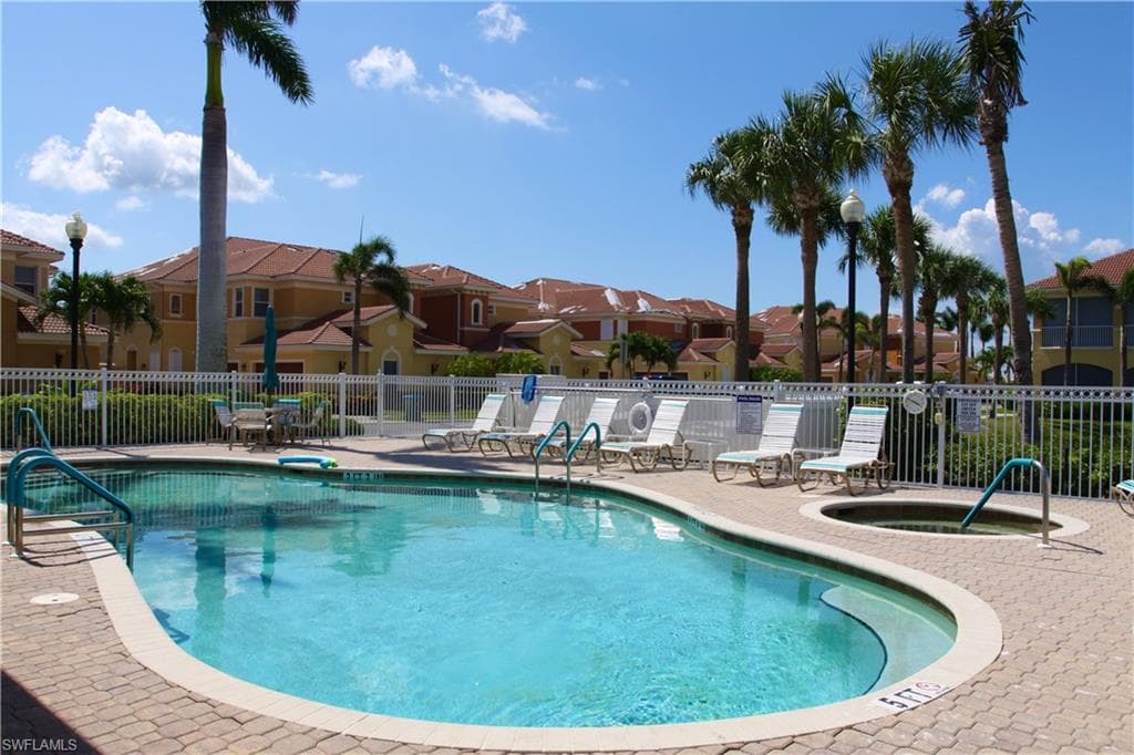 174 Shadroe Cove CIR # 1004, CAPE CORAL FL 33991-34