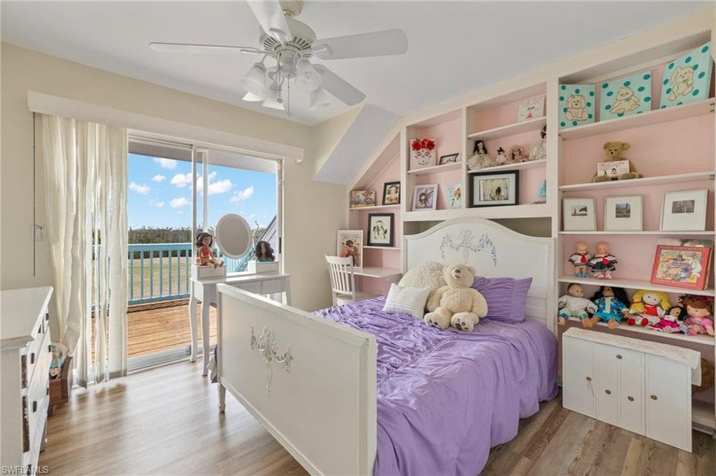 1425 Causey CT, SANIBEL FL 33957-26