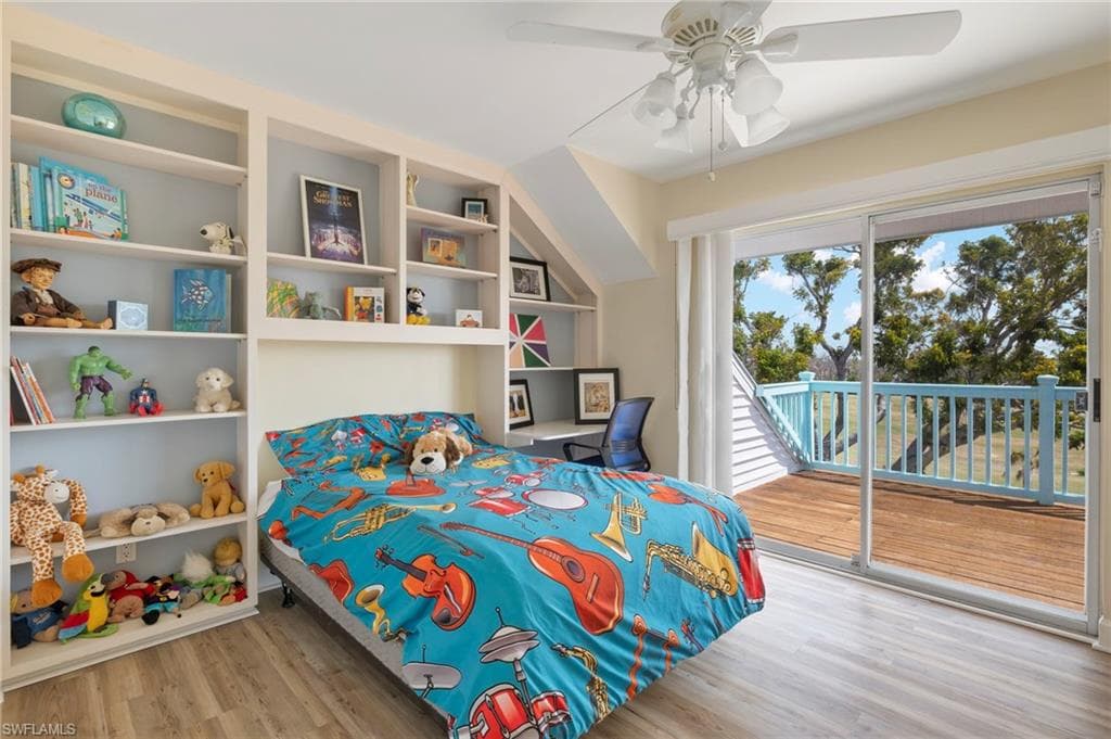 1425 Causey CT, SANIBEL FL 33957-23