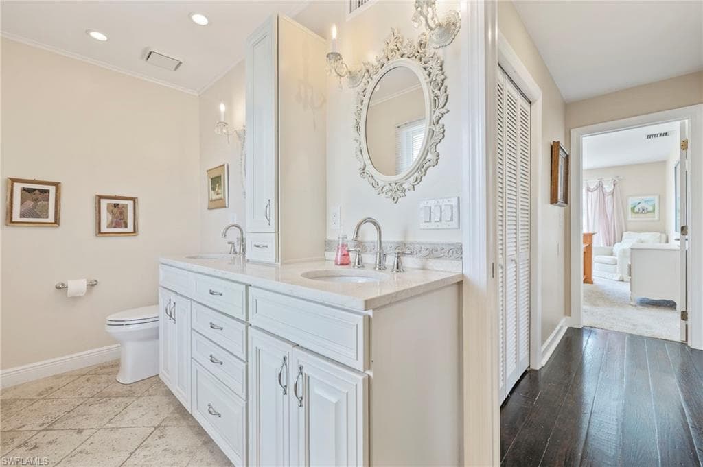 1425 Causey CT, SANIBEL FL 33957-17