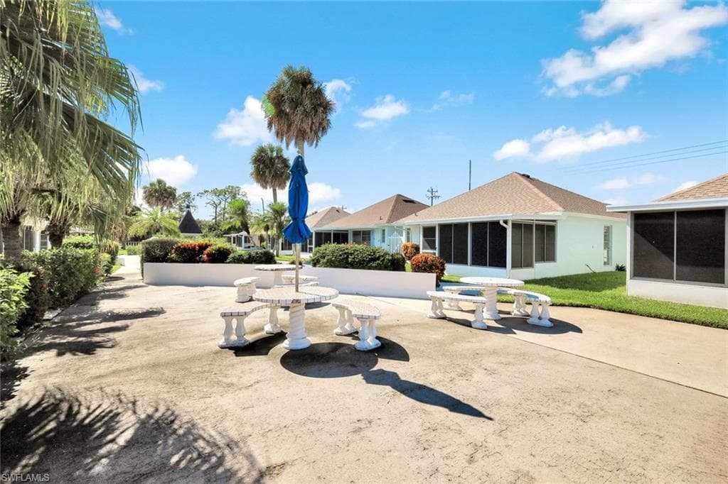 321 Dania ST, LEHIGH ACRES FL 33936-20