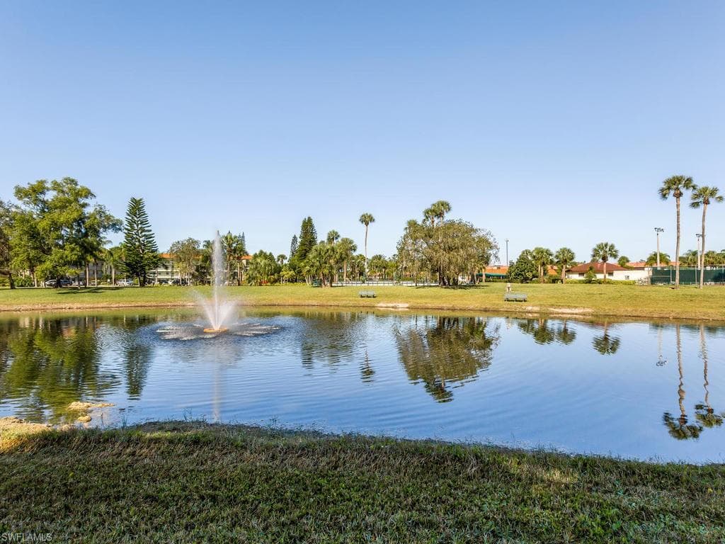 4318 27th CT SW # 101, NAPLES FL 34116-5