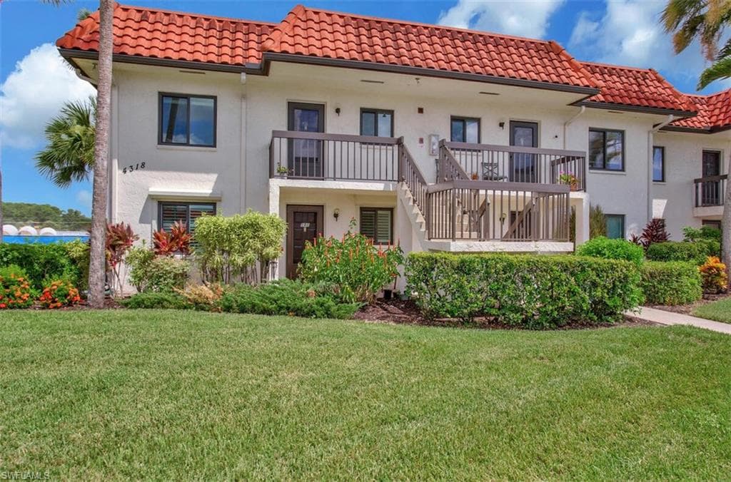 4318 27th CT SW # 101, NAPLES FL 34116-12