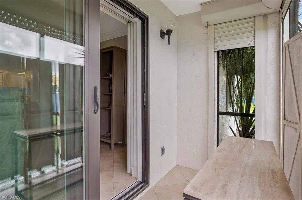 4318 27th CT SW # 101, NAPLES FL 34116-32