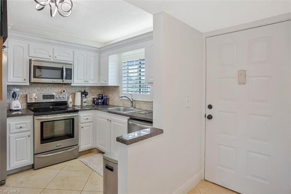 4318 27th CT SW # 101, NAPLES FL 34116-14