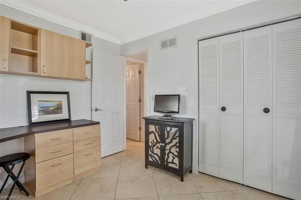 4318 27th CT SW # 101, NAPLES FL 34116-10