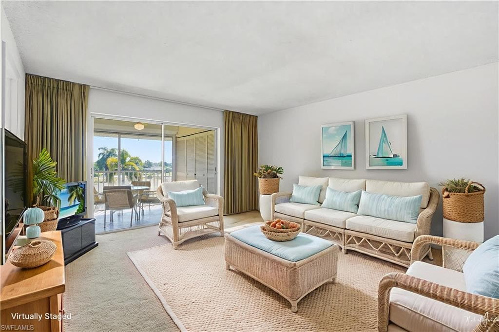 5451 Rattlesnake Hamm RD # 305, NAPLES FL 34113-2