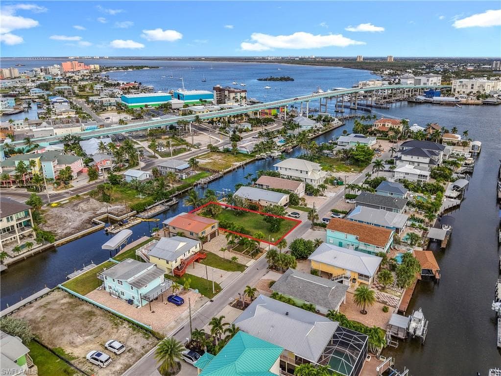 219 Primo DR, FORT MYERS BEACH FL 33931-1