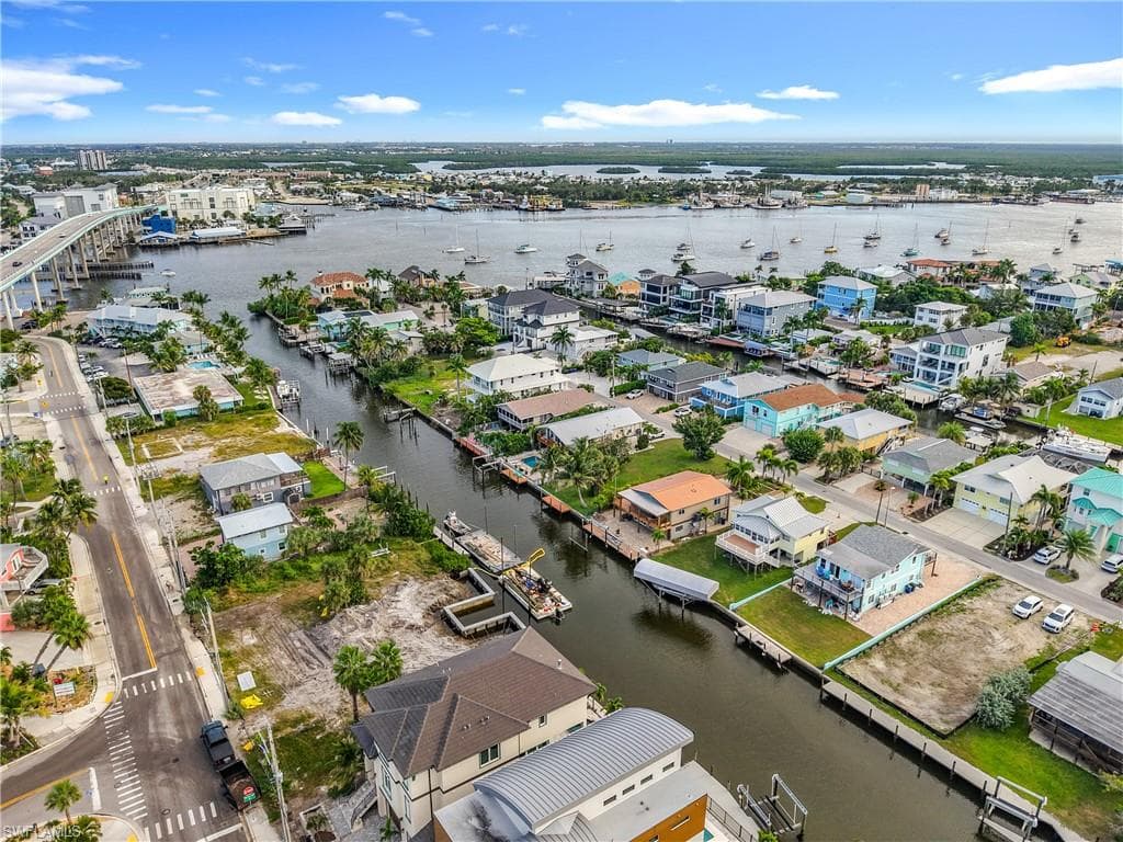 219 Primo DR, FORT MYERS BEACH FL 33931-23