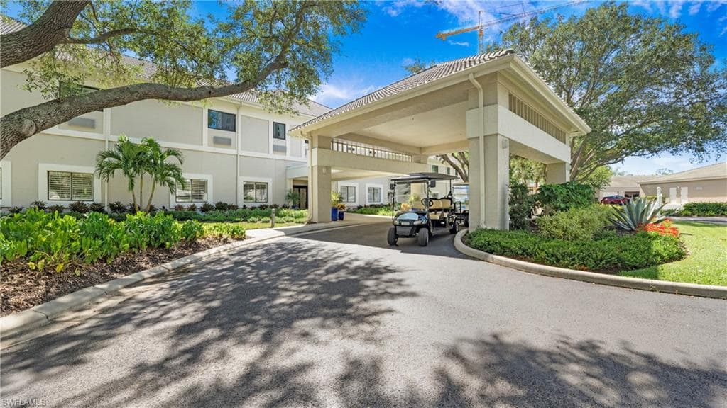 606 Arbor Lake DR # 104, NAPLES FL 34110-27