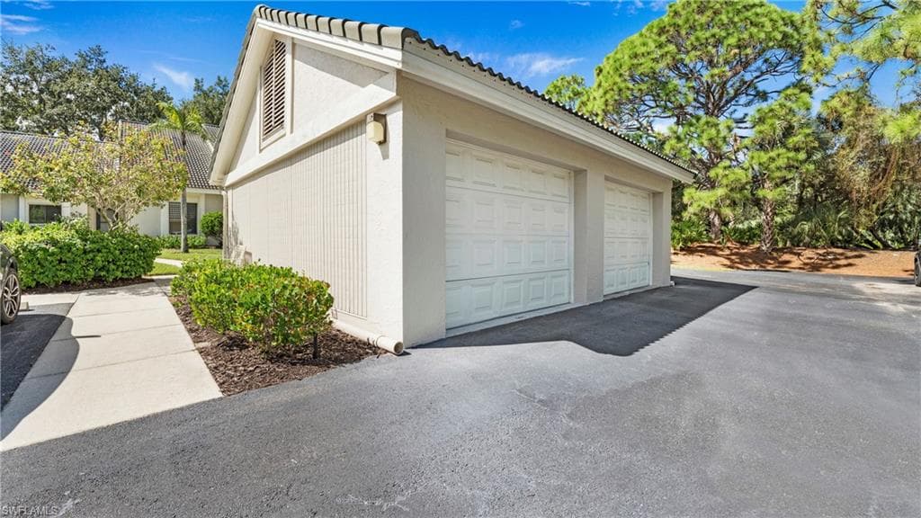 606 Arbor Lake DR # 104, NAPLES FL 34110-20