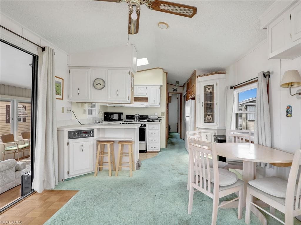 4530 Mayflower WAY E, ESTERO FL 33928-8