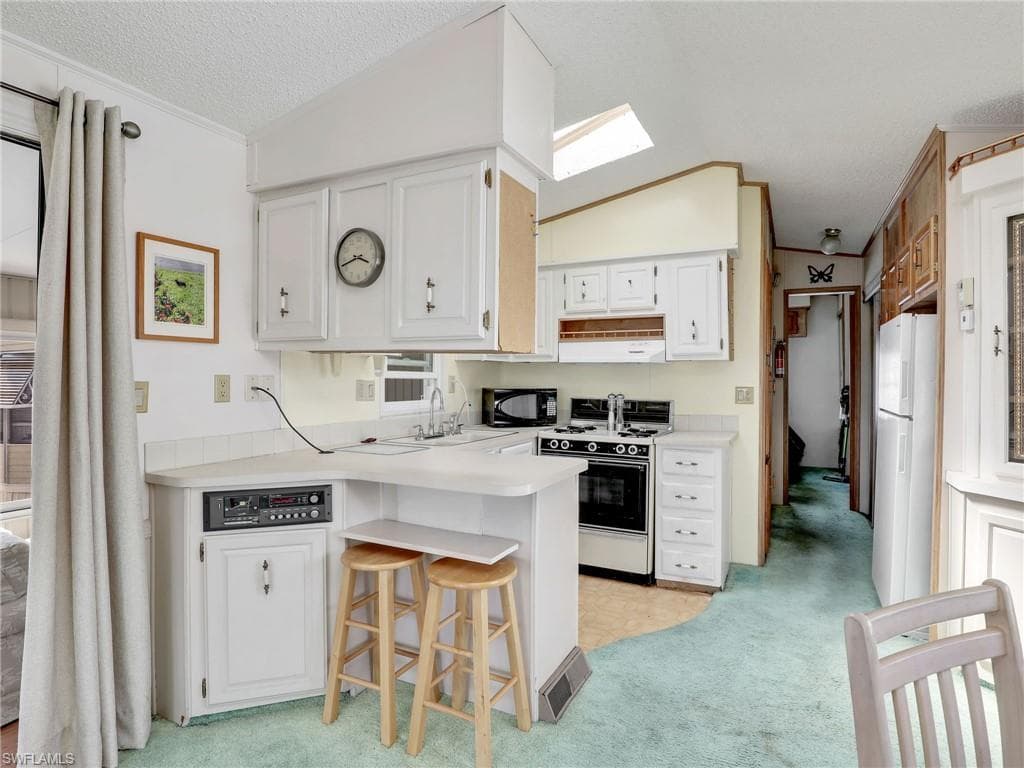 4530 Mayflower WAY E, ESTERO FL 33928-9