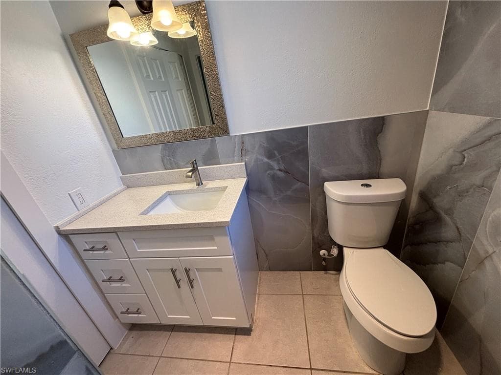 315 Arlington AVE, FORT MYERS FL 33905-8