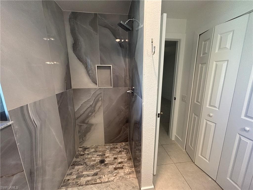 315 Arlington AVE, FORT MYERS FL 33905-7