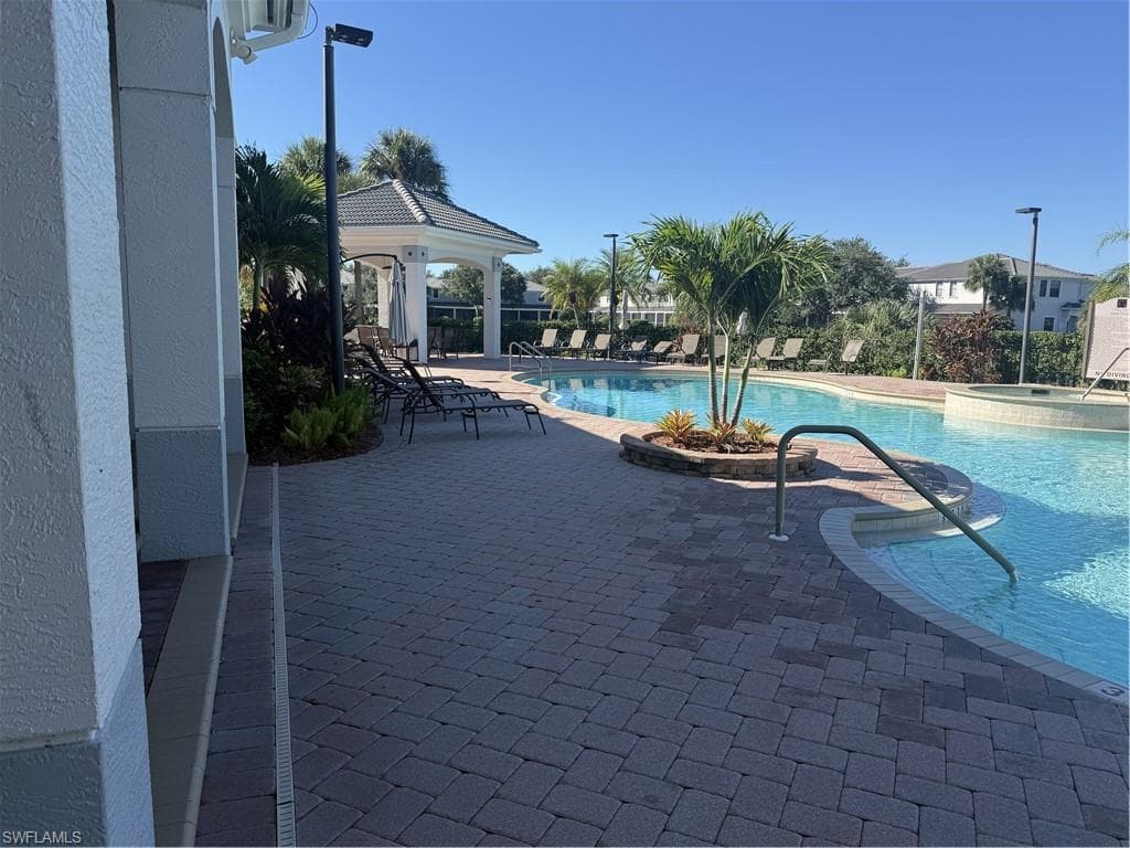 15155 Summit Place CIR # 232, NAPLES FL 34119-1