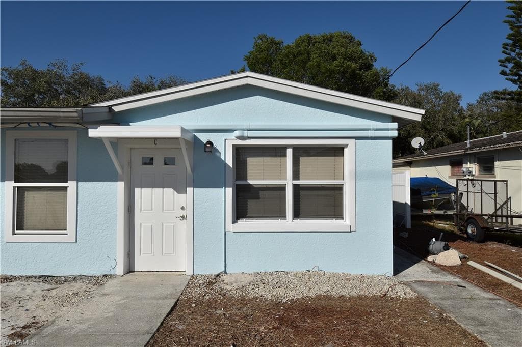 3125 Barrett AVE, NAPLES FL 34112-1