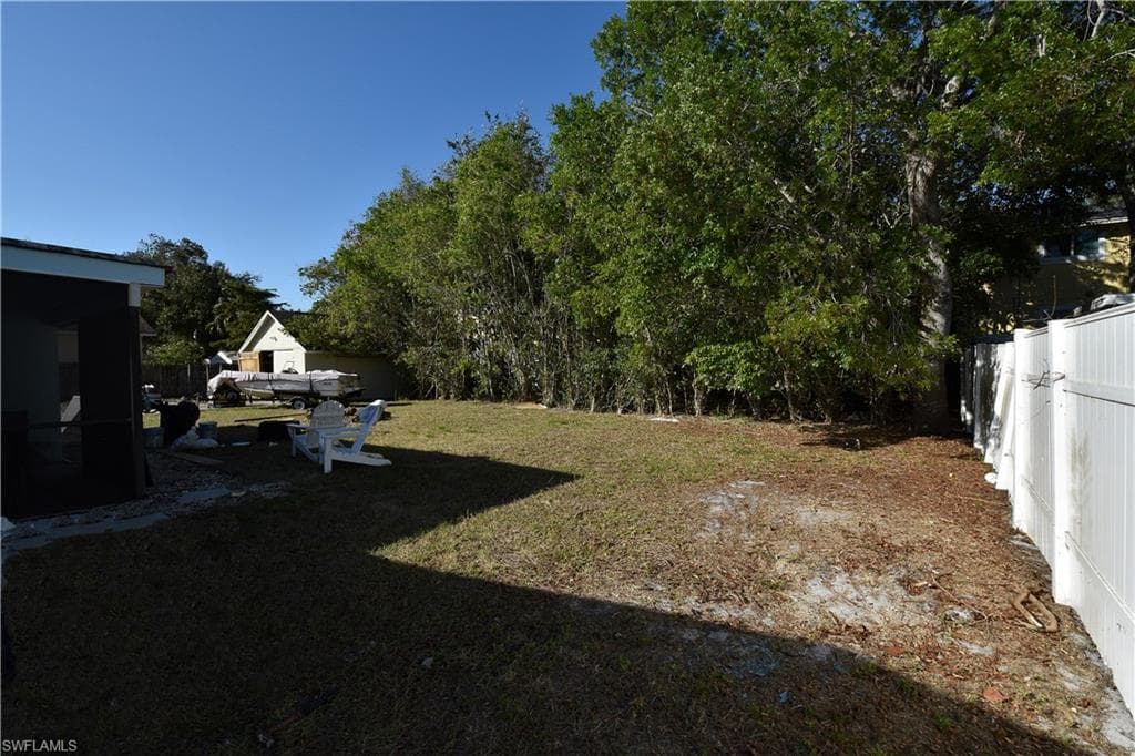 3125 Barrett AVE, NAPLES FL 34112-8