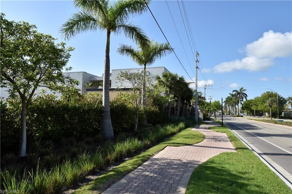 3125 Barrett AVE, NAPLES FL 34112-13