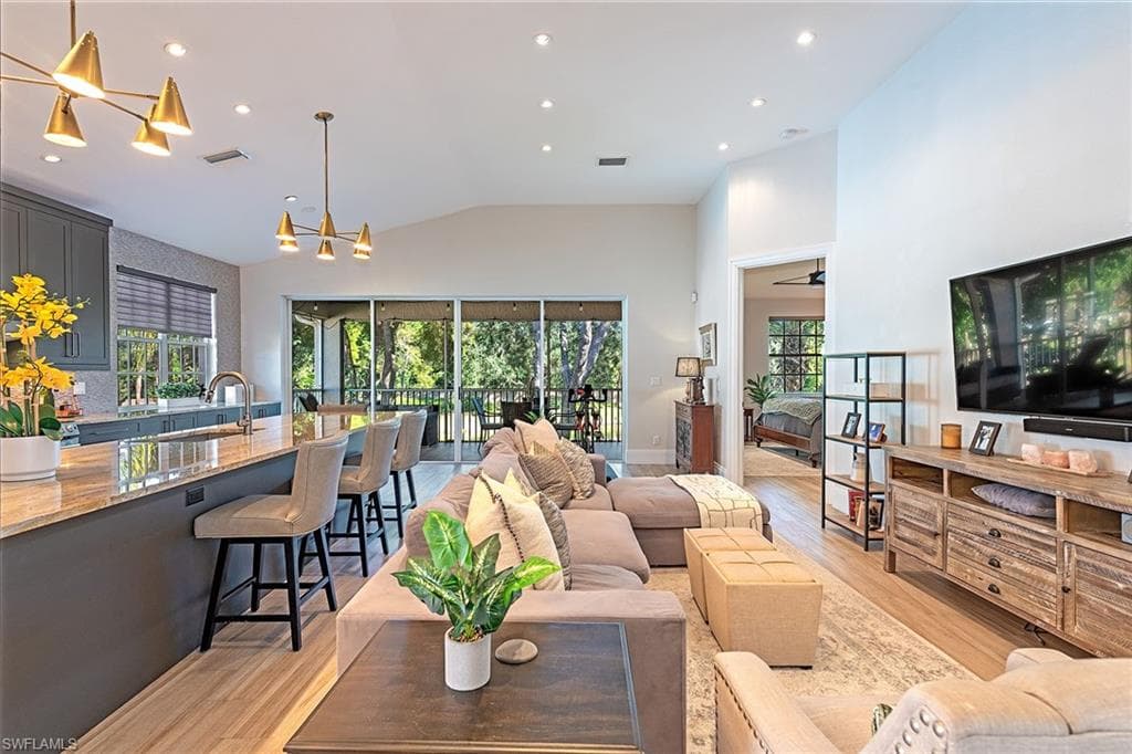 7115 Wild Forest CT # 201, NAPLES FL 34109-1