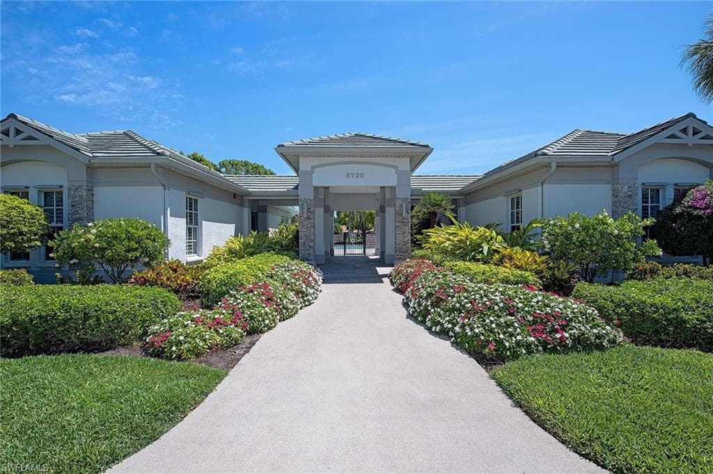 7115 Wild Forest CT # 201, NAPLES FL 34109-14