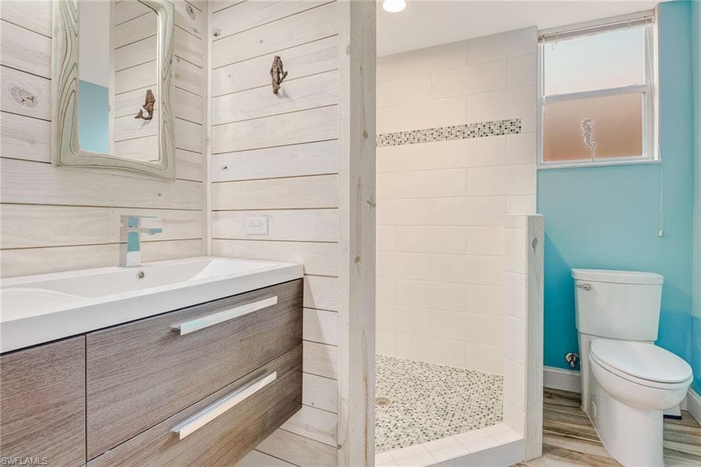 10037 Heather LN # 4, NAPLES FL 34119-1